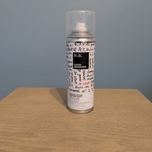 IGK Good Behavior Smoothing Spray - White